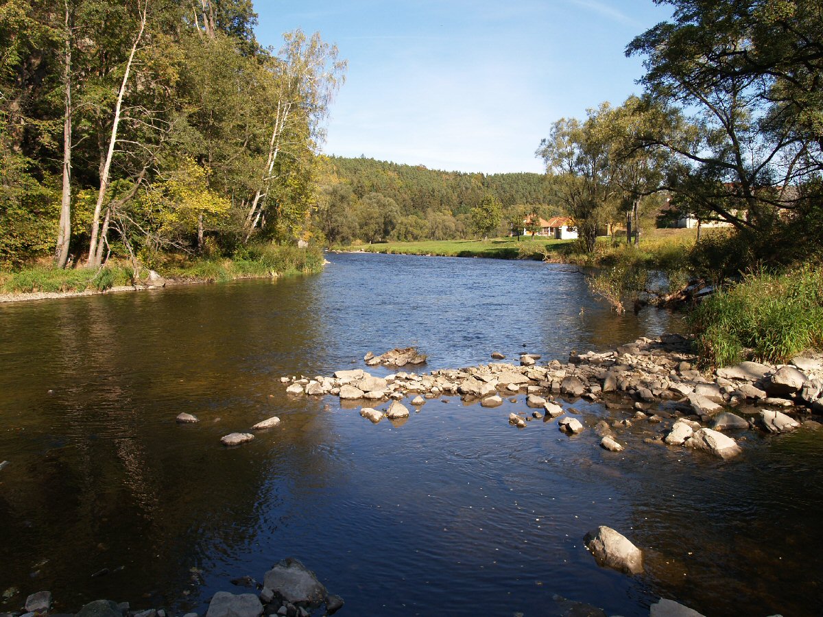 Vltava near D�v�� k�men