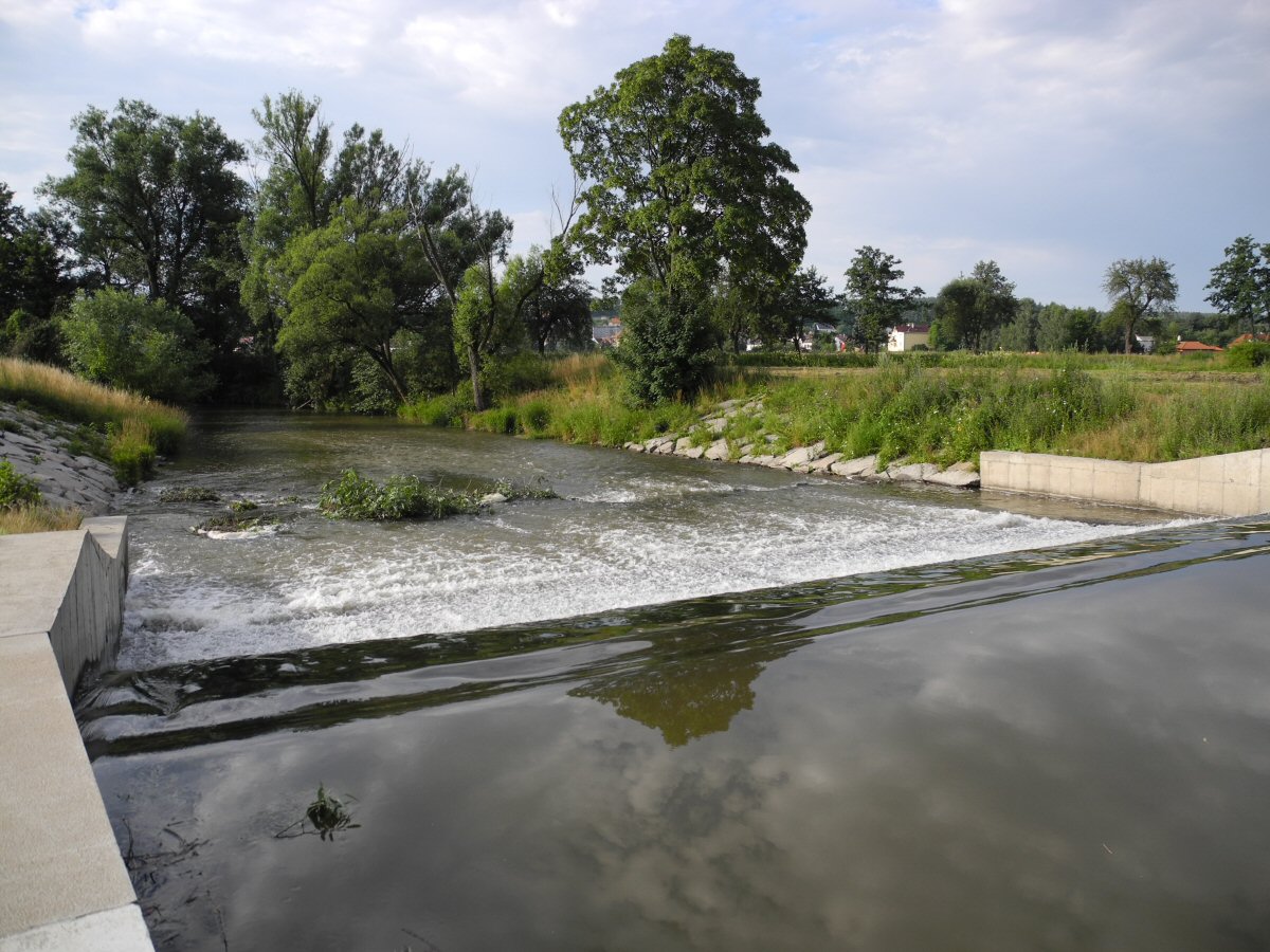 M�e - weir in Tou�kov