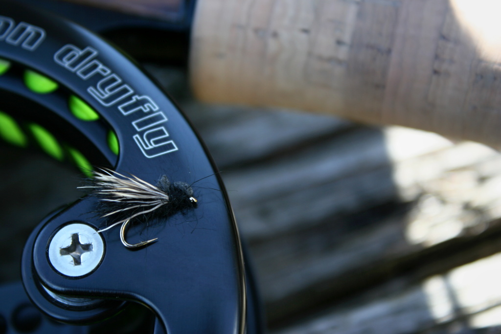 Balloon Caddis Black - Father of all Balloon Caddis flies! Waiting for an early removal of the barb... PLEASE, think of the fish and behave toward them as best you can!!! Barbless hooks and gentle treatment with a catch is the way! Thank you.