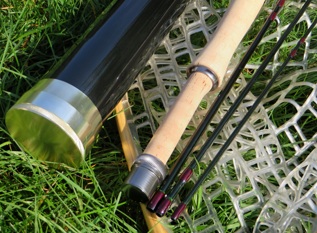 Elegant and traditional cork reel seat.