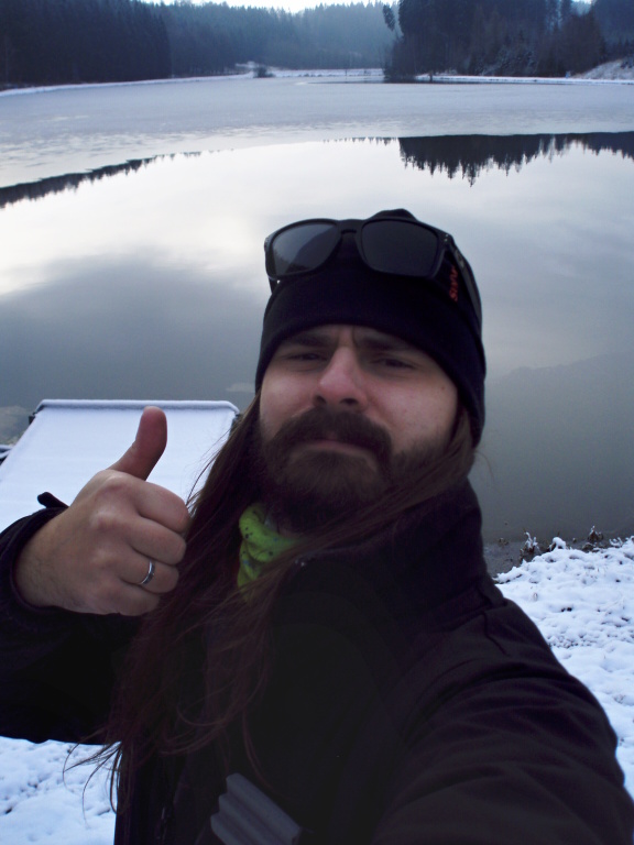 Winter fly fishing can surprise you! :-) But do not give up and enjoy all the time in fresh air and on the water! Have a nice time, Ale�